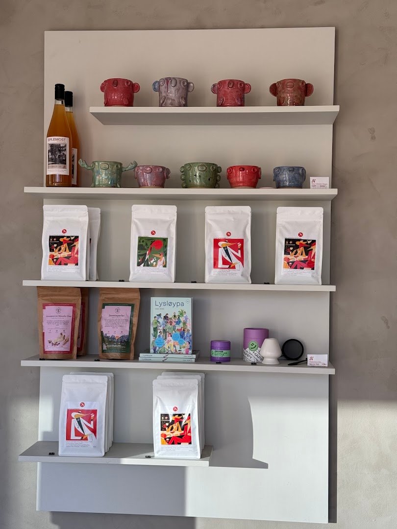 Interior of Hernández Oslo, specialty coffee shop in Oslo