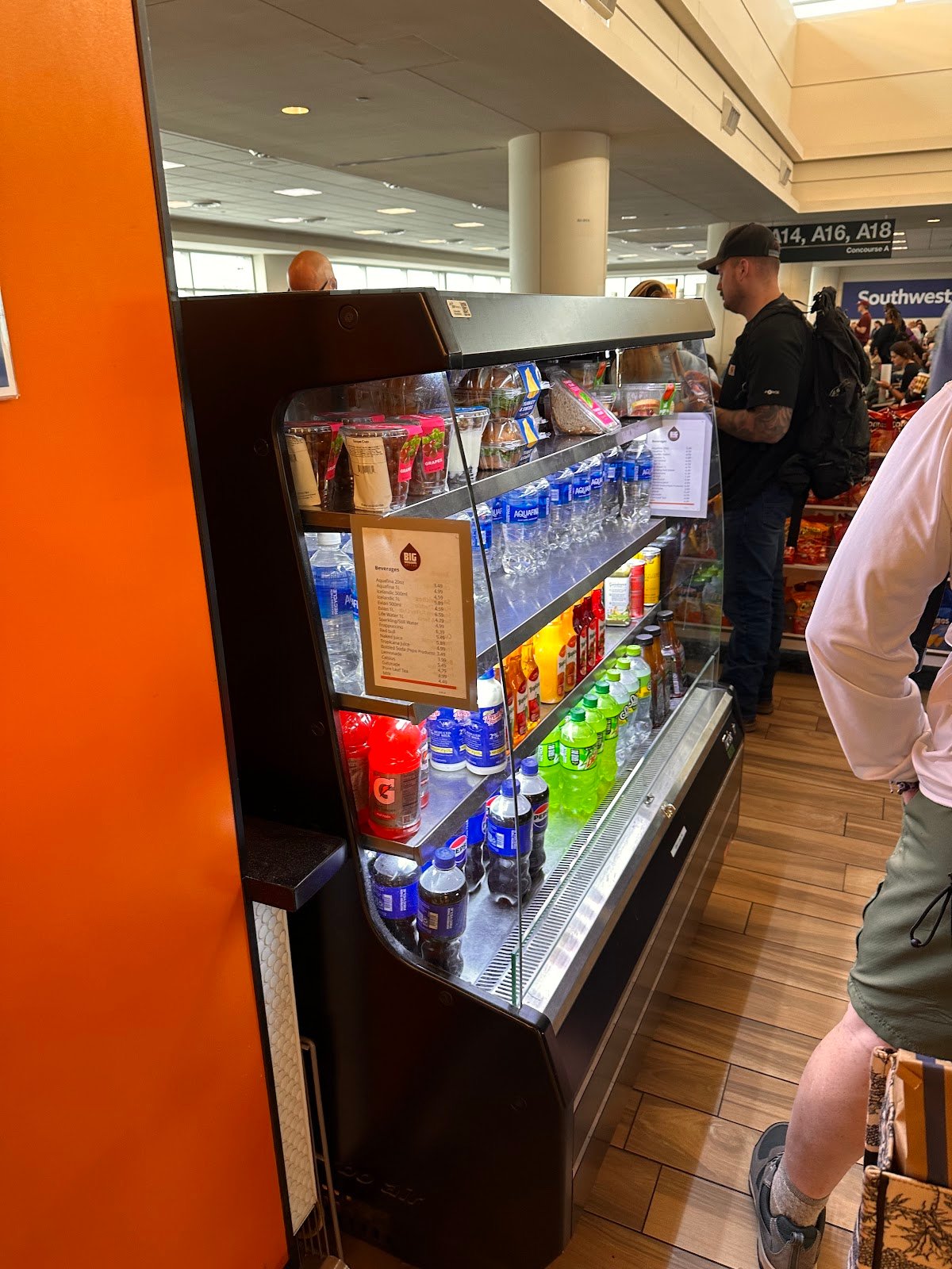 Big Shoulders Coffee specialty coffee shop in Chicago - photo 5