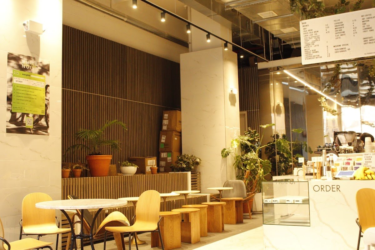 White Noise Coffee - Coffee Shop & Roastery specialty coffee shop in New York - photo 4