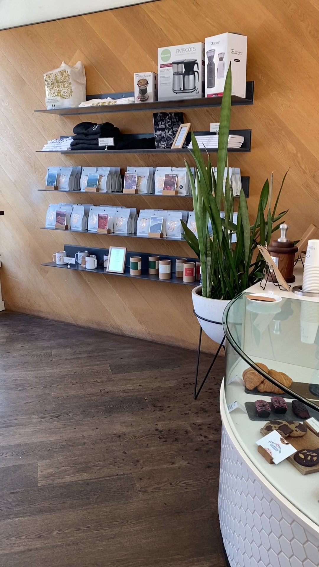 Saint Frank Coffee specialty coffee shop in San Francisco - photo 15