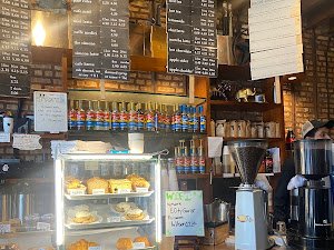 Emerald City Coffee specialty coffee shop in Chicago - photo 9