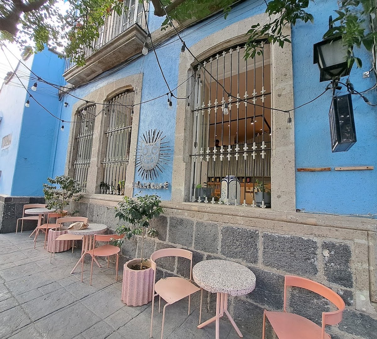 Storefront of Díaz de Café, specialty coffee shop in Mexico City