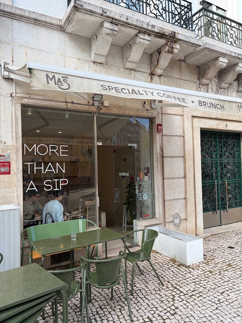Storefront of MAS Specialty Coffee & Brunch, specialty coffee shop in Lisbon