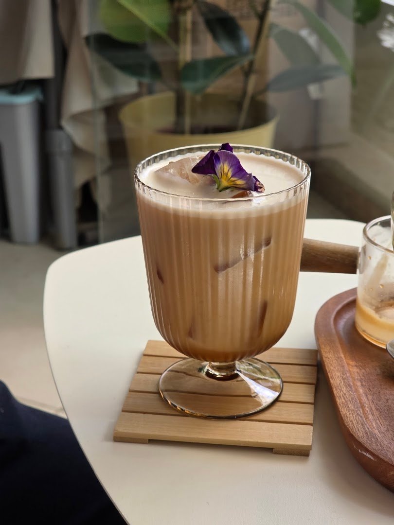 Coffee at MAS Specialty Coffee & Brunch, specialty coffee shop in Lisbon