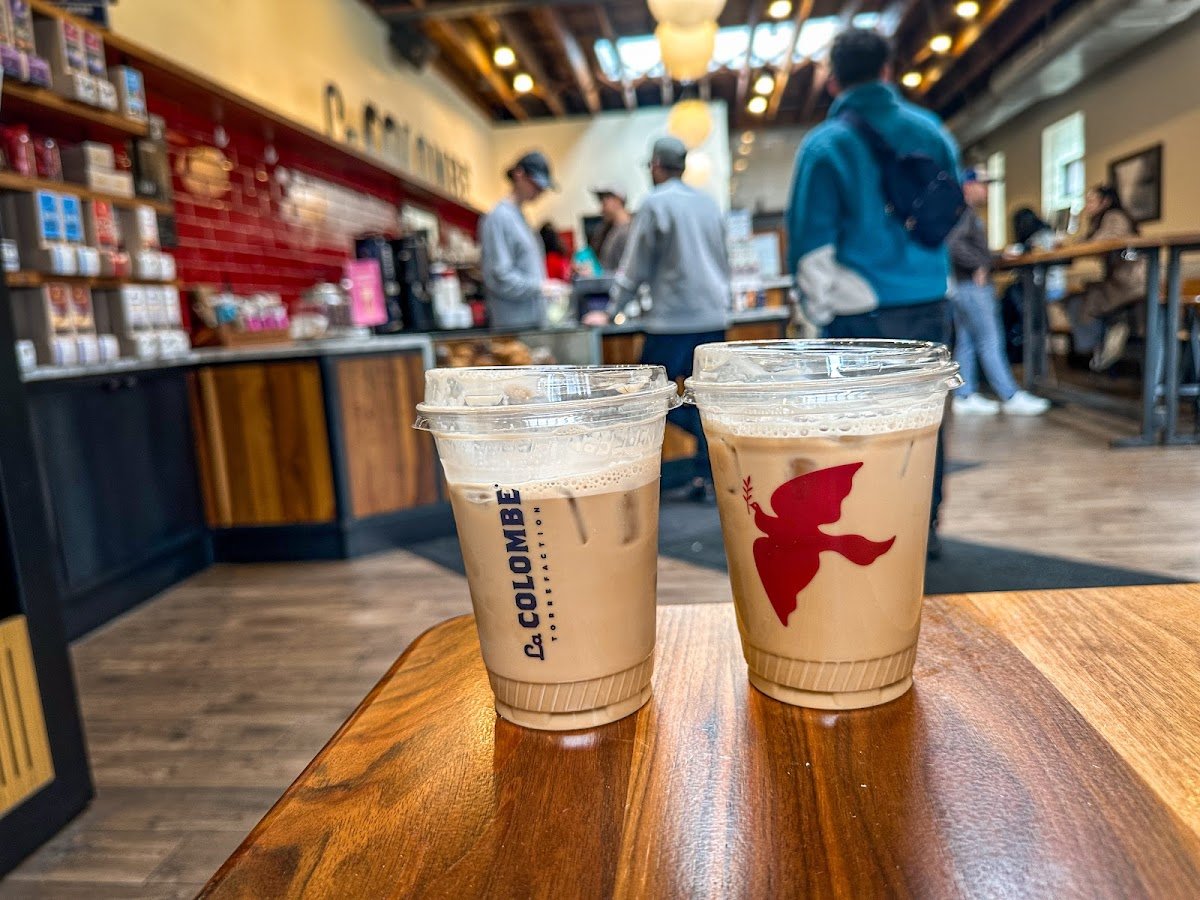 La Colombe Coffee Workshop specialty coffee shop in Chicago - photo 6