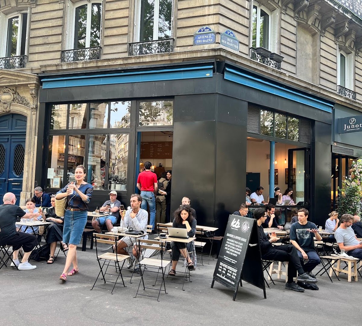 KB Coffee Roasters specialty coffee shop in Paris - photo 3