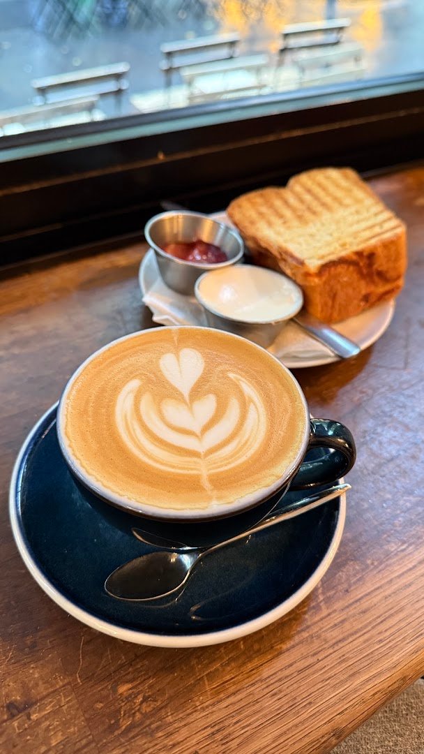 KB Coffee Roasters specialty coffee shop in Paris - photo 6