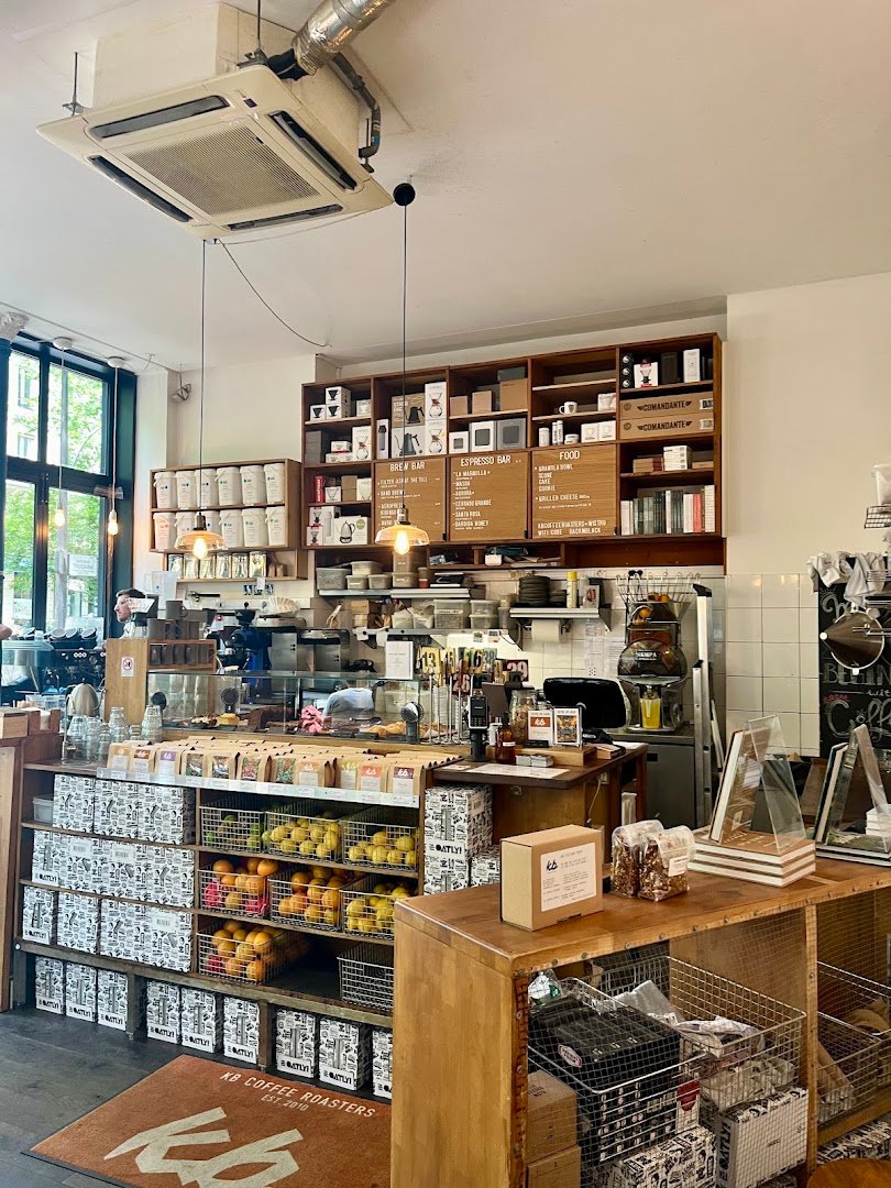 KB Coffee Roasters specialty coffee shop in Paris - photo 7