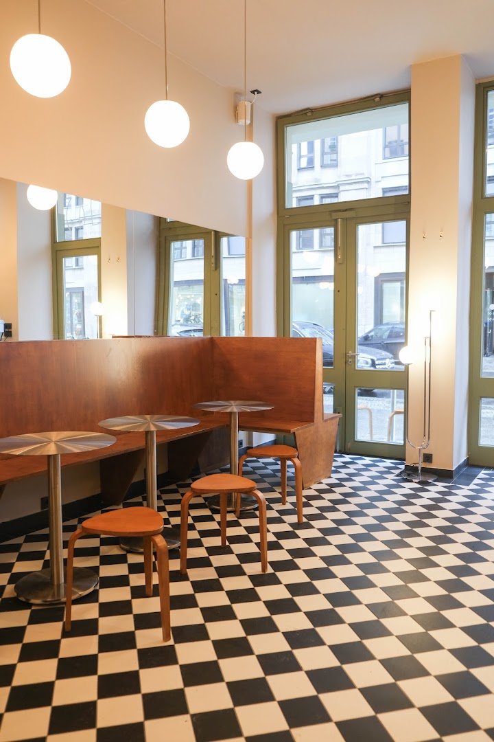 Calli. the coffee club specialty coffee shop in Berlin - photo 2