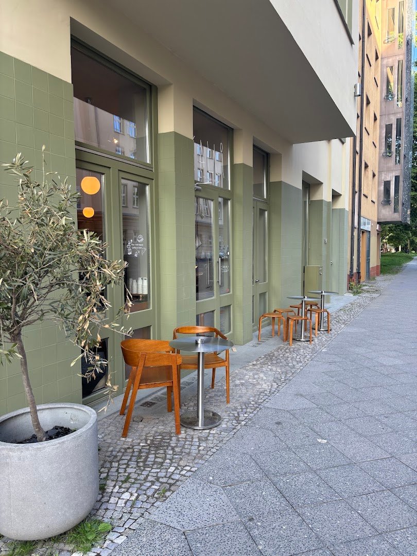 Calli. the coffee club specialty coffee shop in Berlin - photo 7