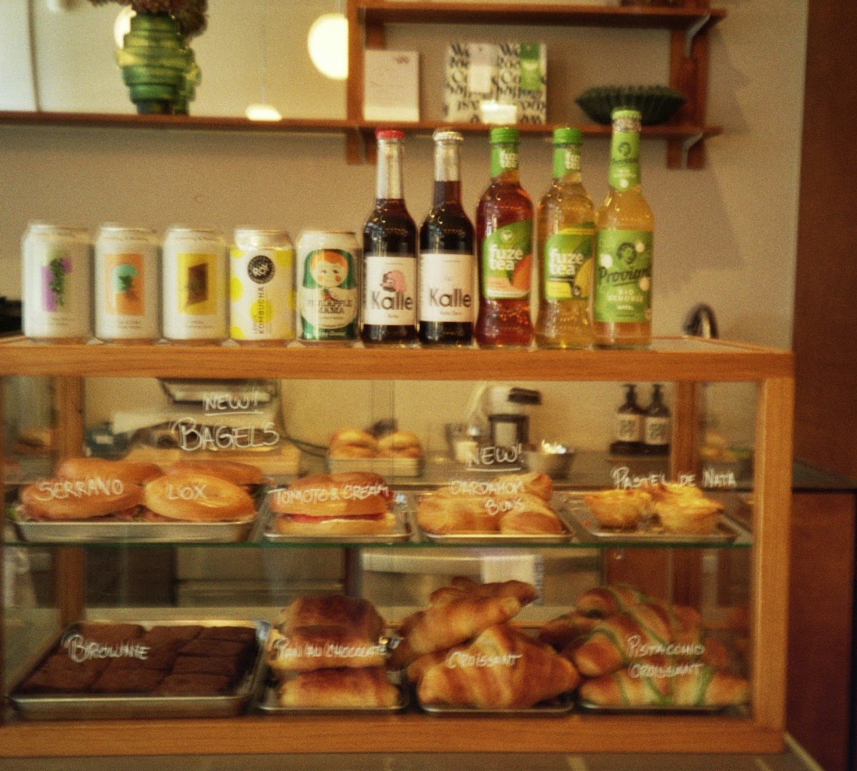 Calli. the coffee club specialty coffee shop in Berlin - photo 10