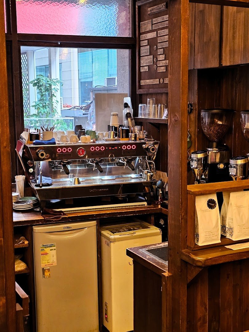 Interior of Knockbox Coffee Company, specialty coffee shop in Hong Kong