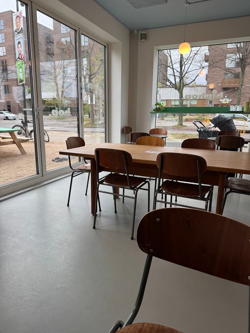 Hip Hop specialty coffee shop in Copenhagen - photo 8
