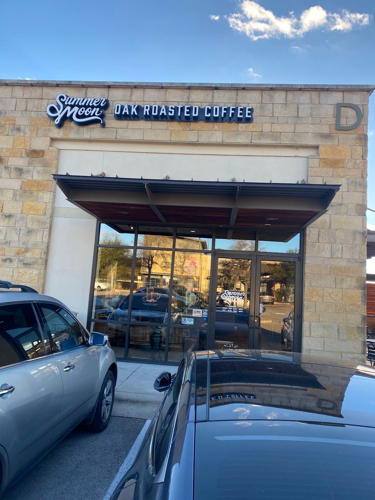 Summer Moon Coffee specialty coffee shop in Austin - photo 4