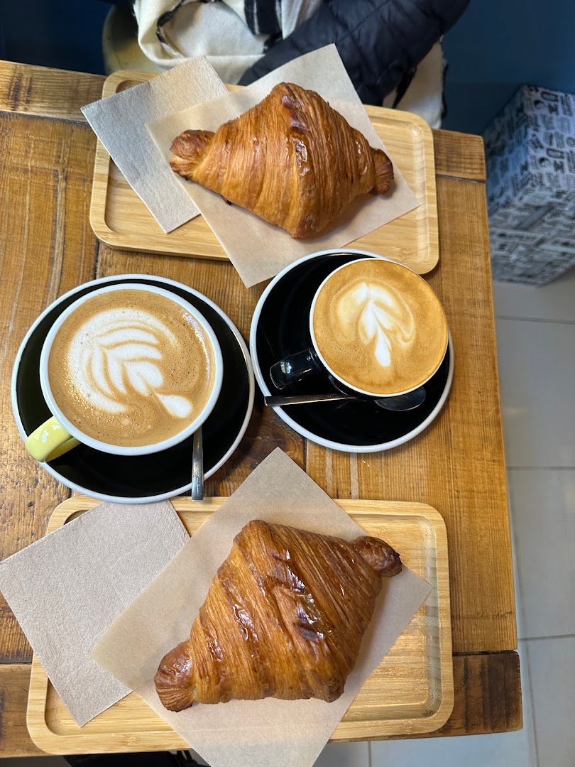 Santa Kafeina specialty coffee shop in Madrid - photo 3