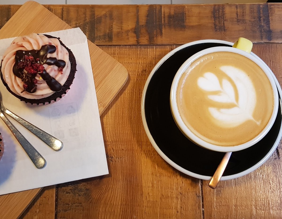Santa Kafeina specialty coffee shop in Madrid - photo 7