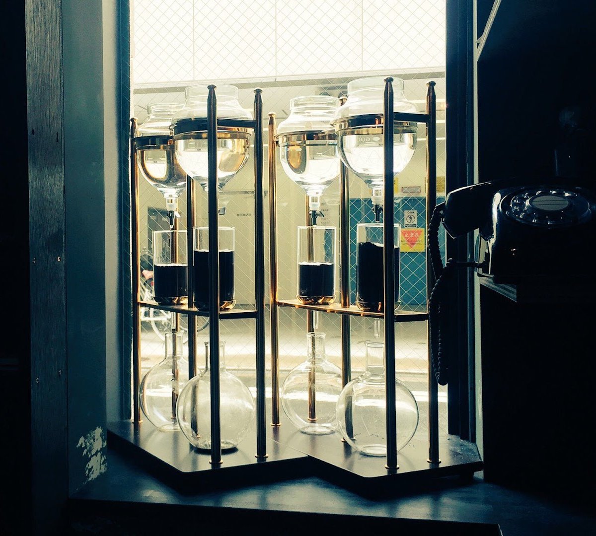 Interior of Mafumi Coffee, specialty coffee shop in Tokyo