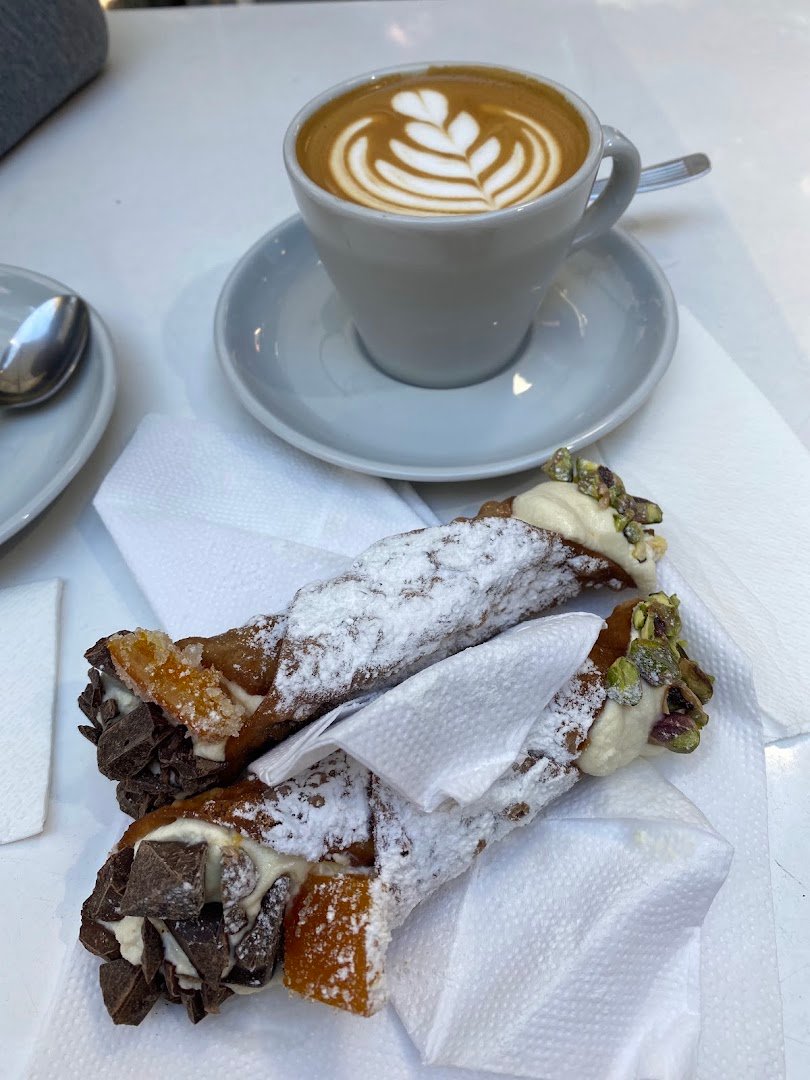 Lattente specialty coffee shop in Buenos Aires - photo 2