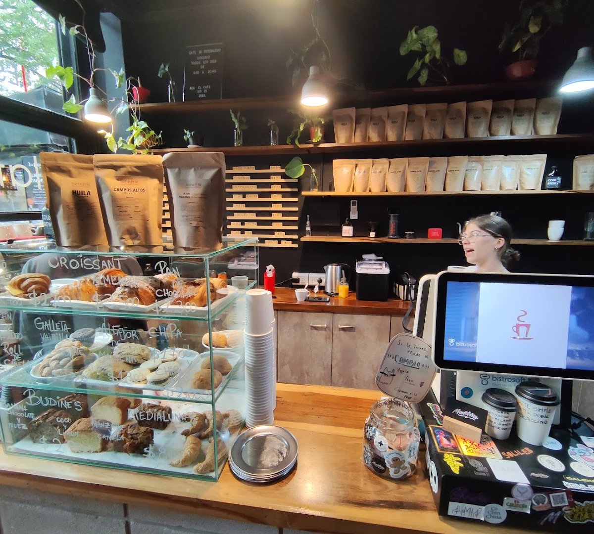 Lattente specialty coffee shop in Buenos Aires - photo 9