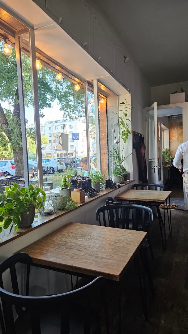 Interior of Secret Life Cafe, specialty coffee shop in Warsaw