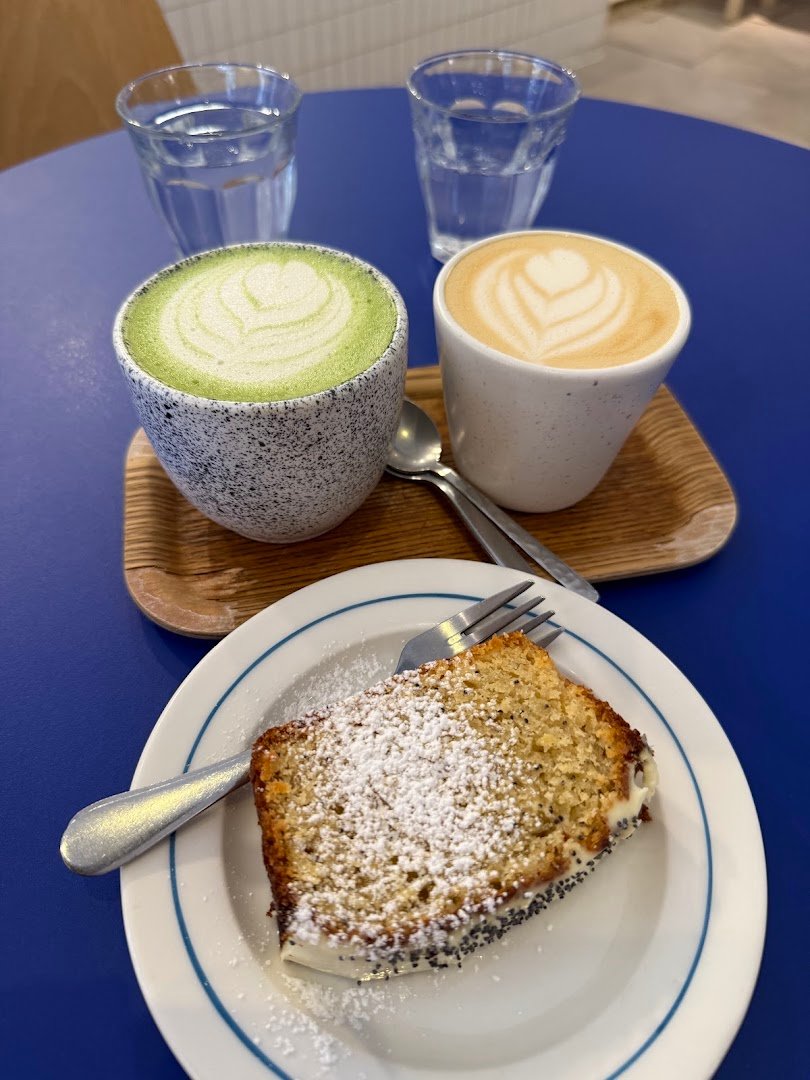Etual Café specialty coffee shop in Madrid - photo 9