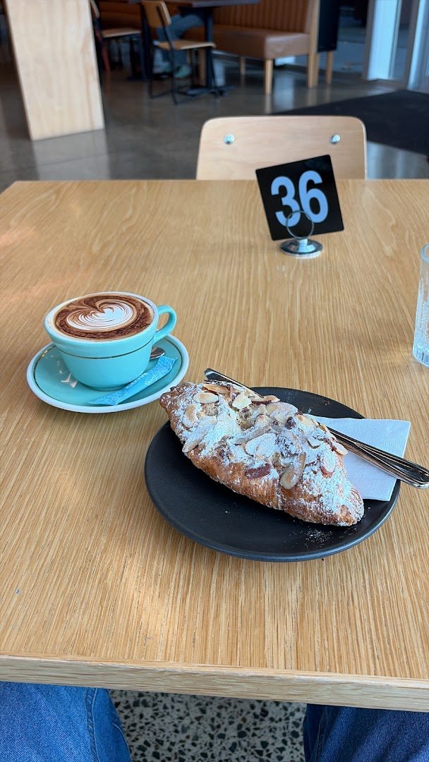 Coffee at Mojo, specialty coffee shop in Auckland