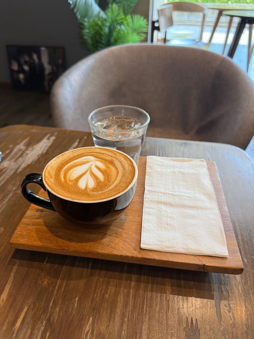 Smokey Cat Coffee Roaster specialty coffee shop in Bangkok - photo 5