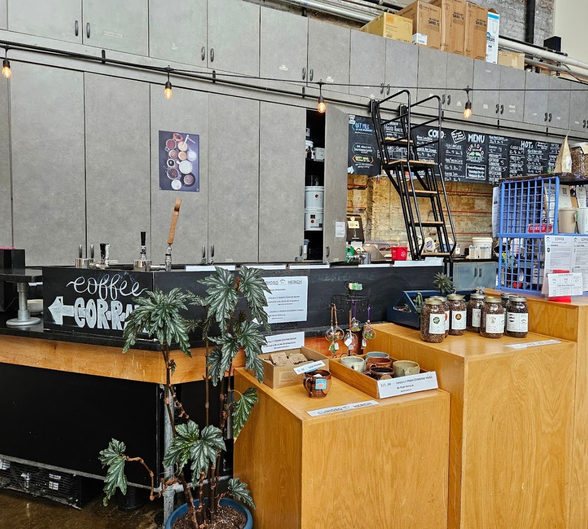 Interior of Curioso Coffee Bar: Uptown, specialty coffee shop in Minneapolis