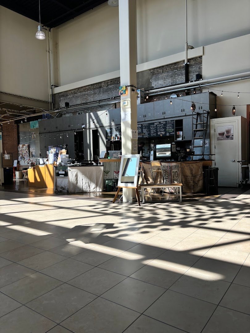 Interior of Curioso Coffee Bar: Uptown, specialty coffee shop in Minneapolis