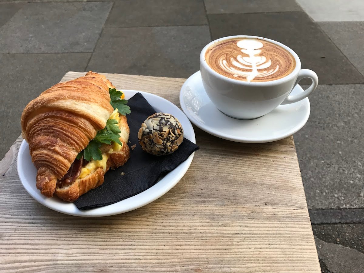 The Espresso Room specialty coffee shop in London - photo 2