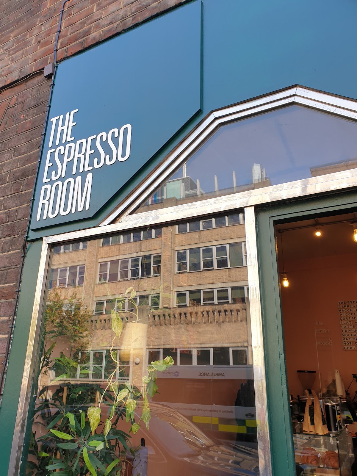 The Espresso Room specialty coffee shop in London - photo 5