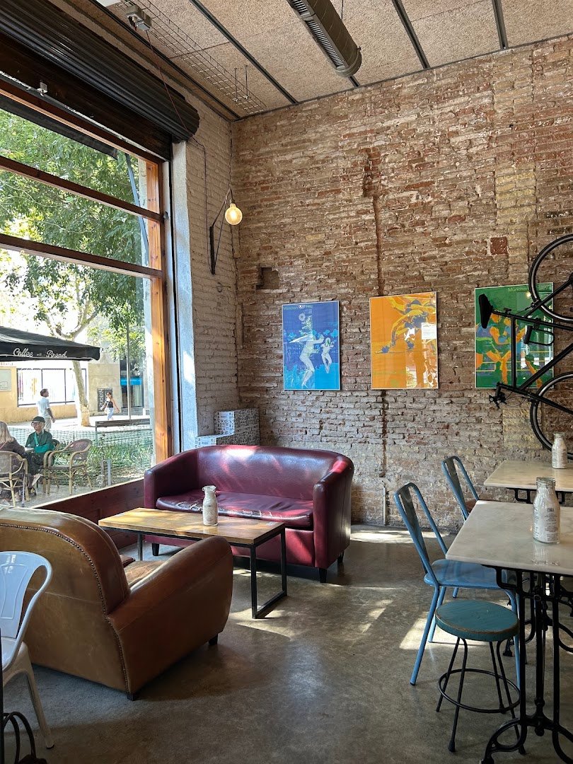 OMA Bistró specialty coffee shop in Barcelona - photo 3