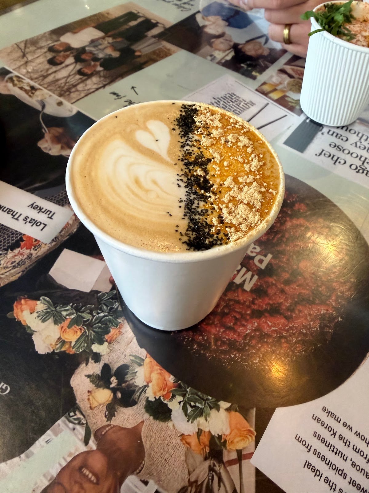 Discourse Coffee specialty coffee shop in Chicago - photo 2