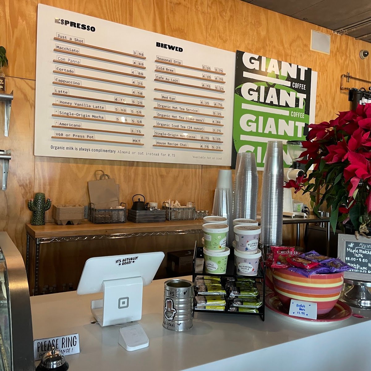 Giant Coffee specialty coffee shop in Phoenix - photo 7