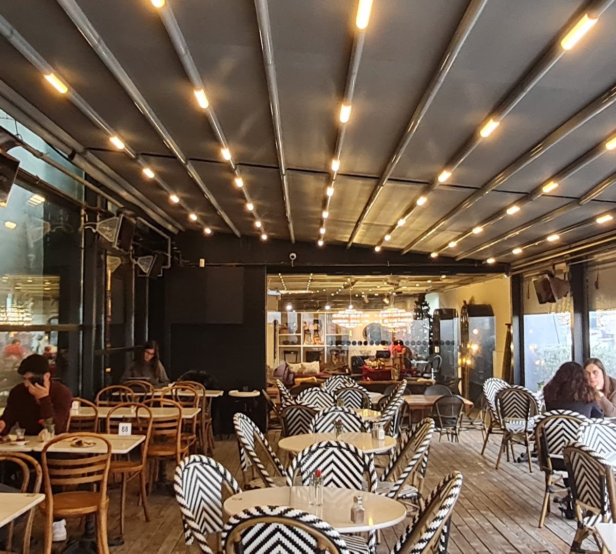 Petra Roasting Co. Maslak specialty coffee shop in Istanbul - photo 4