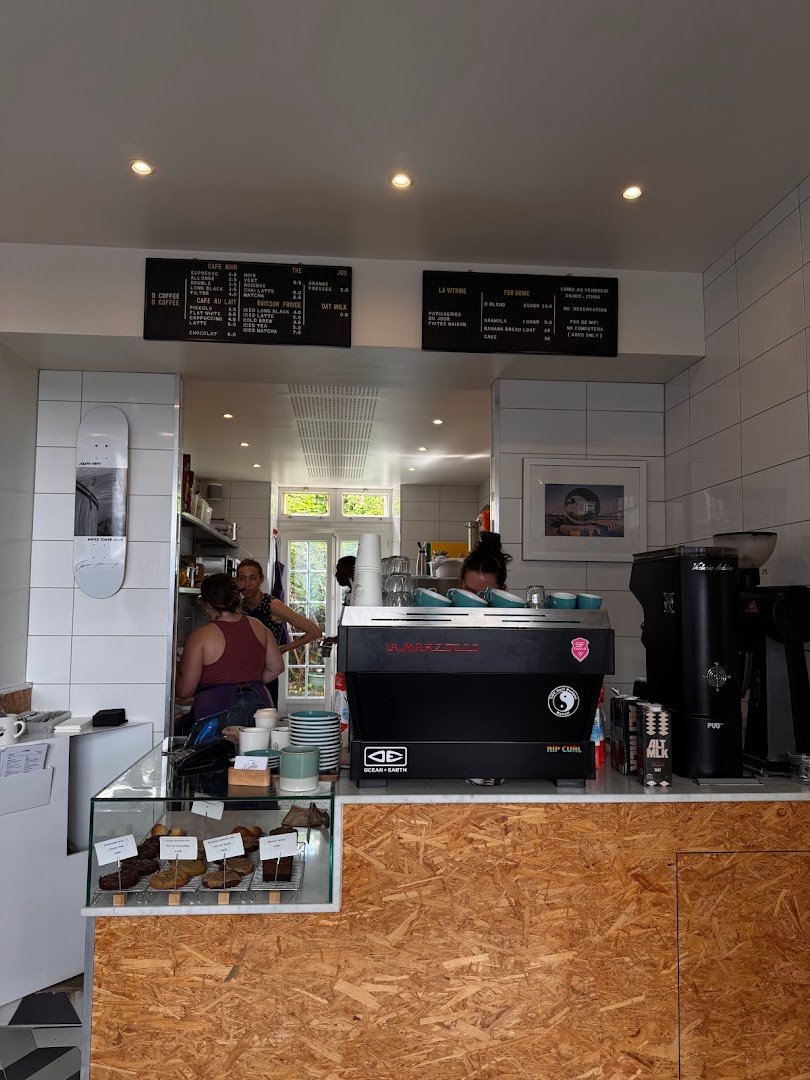 O Coffee specialty coffee shop in Paris - photo 9