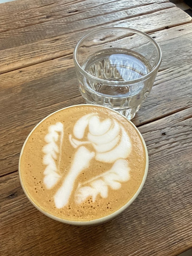 Coffee at Po Drodze, specialty coffee shop in Warsaw