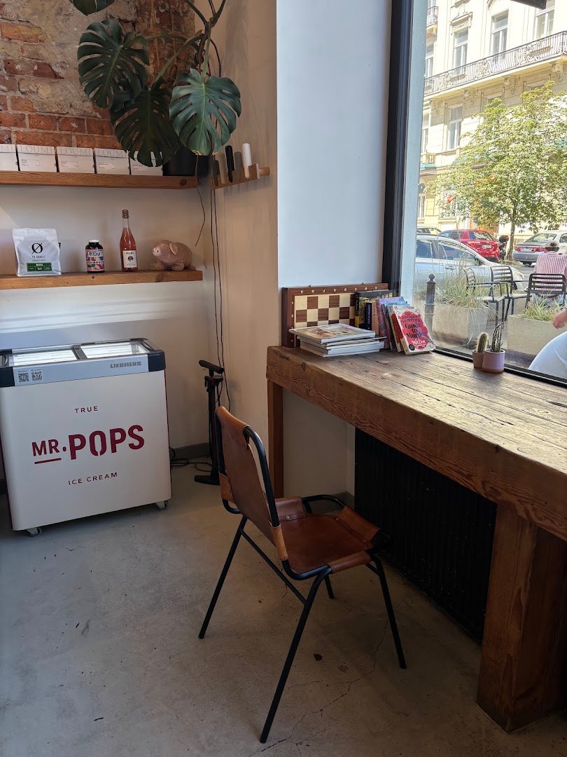 Interior of Po Drodze, specialty coffee shop in Warsaw