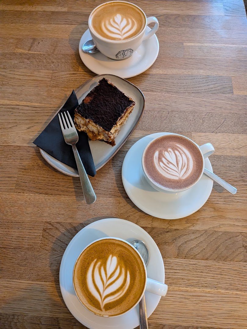 Coffee at Kofárna Újezd, specialty coffee shop in Prague