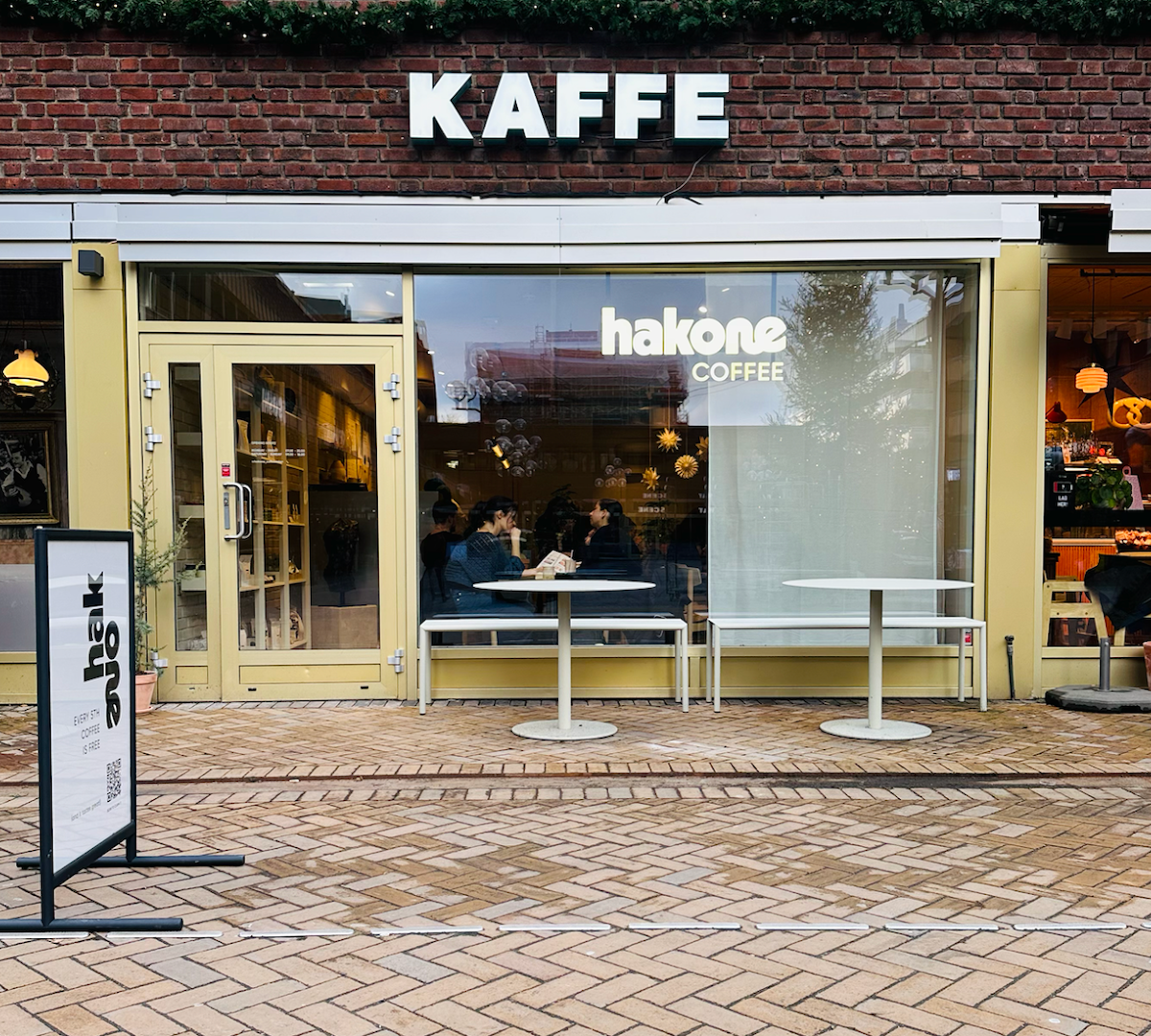 Storefront of Hakone Coffee, specialty coffee shop in Oslo