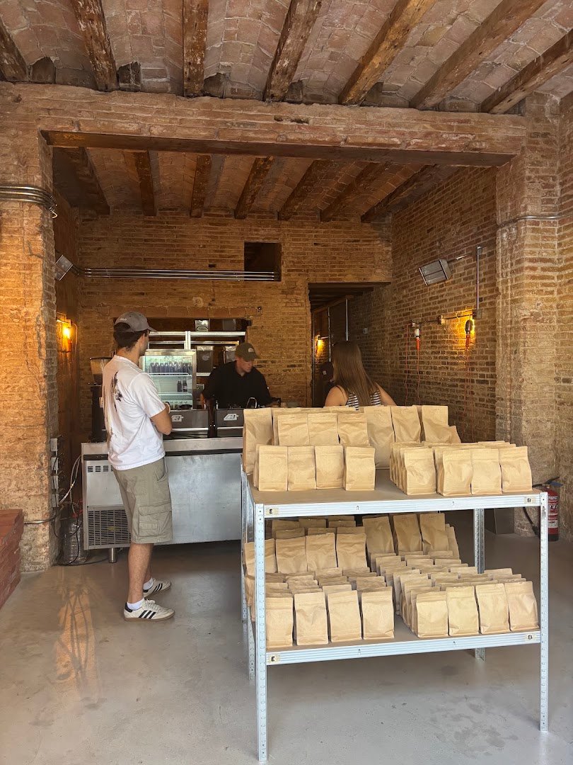 MARE DE DEU DELS DESEMPARATS, 13 specialty coffee shop in Barcelona - photo 5