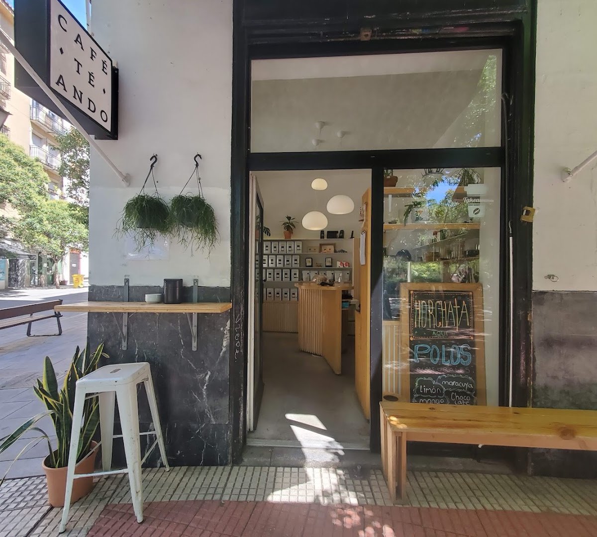 Cafeteando specialty coffee shop in Madrid - photo 4