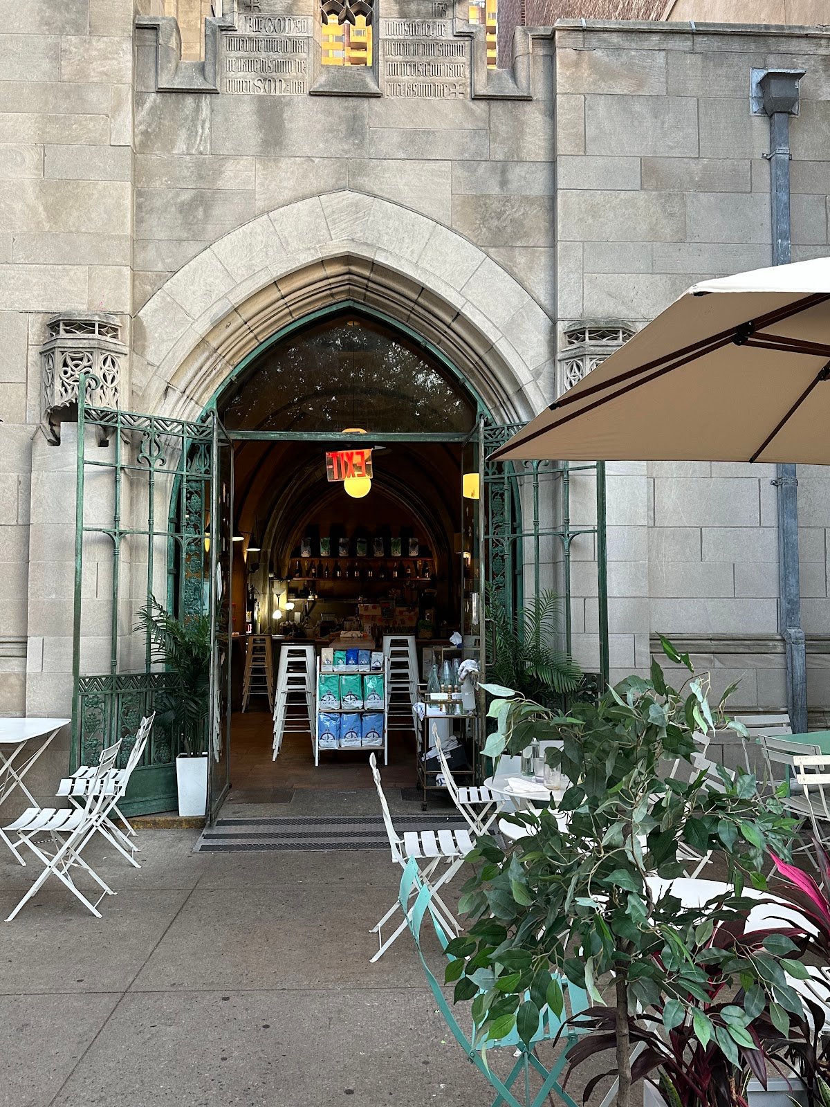 Bluestone Lane Upper East Side Café specialty coffee shop in New York - photo 5