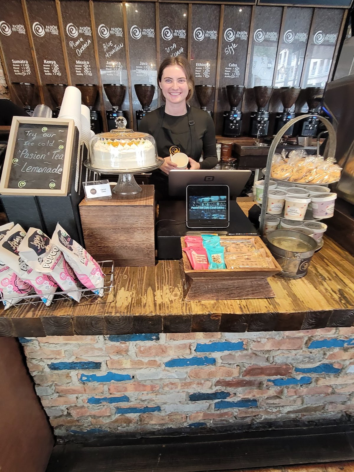 Pasion del Cielo Coffee specialty coffee shop in Miami - photo 9