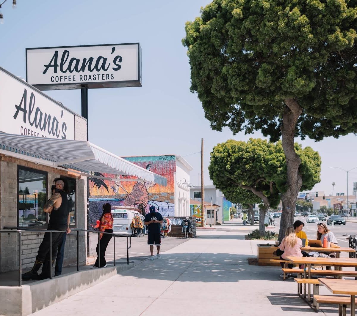 Alana's Coffee Roasters specialty coffee shop in Los Angeles - photo 11