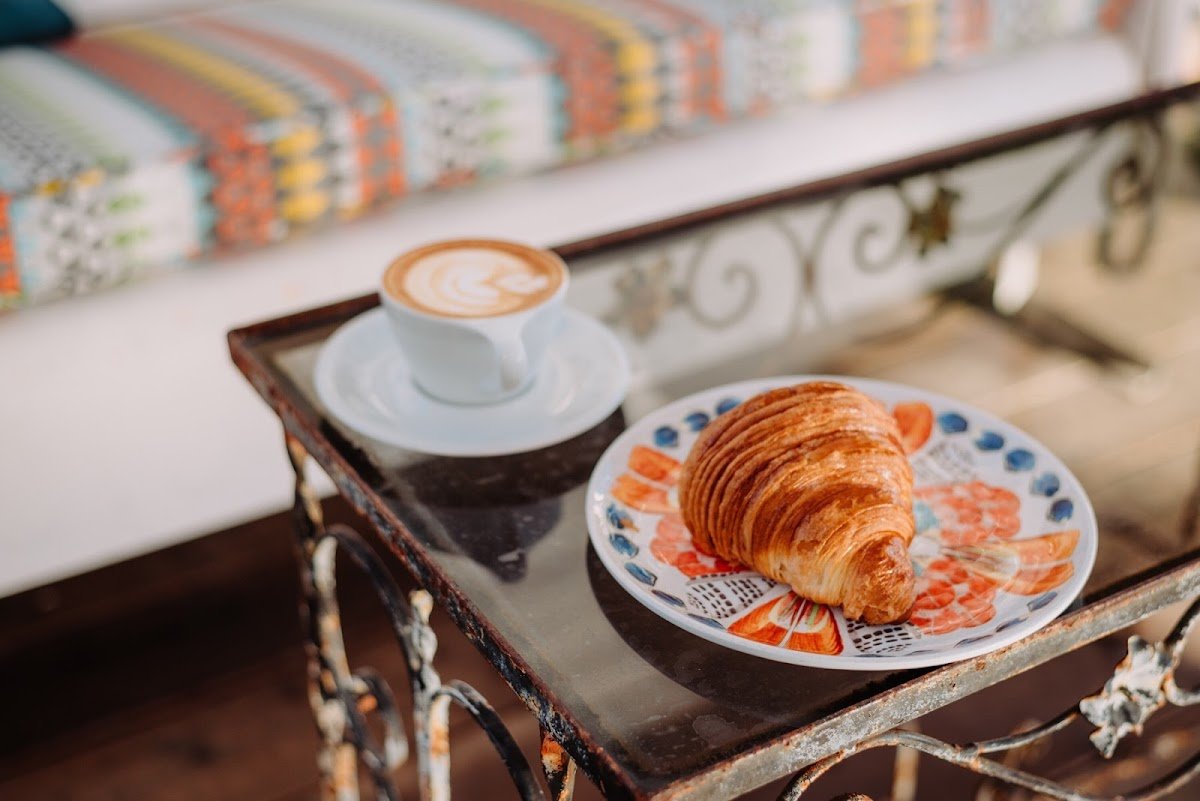 Alana's Coffee Roasters specialty coffee shop in Los Angeles - photo 3