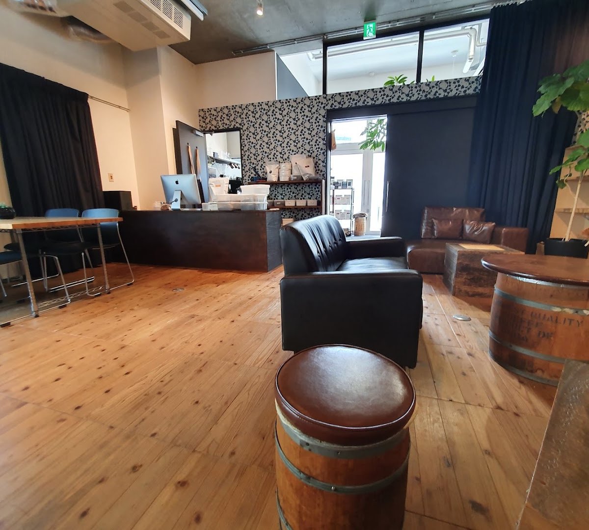 Interior of NOG COFFEE ROASTERS Shinagawa, specialty coffee shop in Tokyo