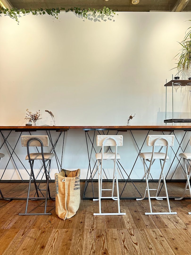 Interior of NOG COFFEE ROASTERS Shinagawa, specialty coffee shop in Tokyo
