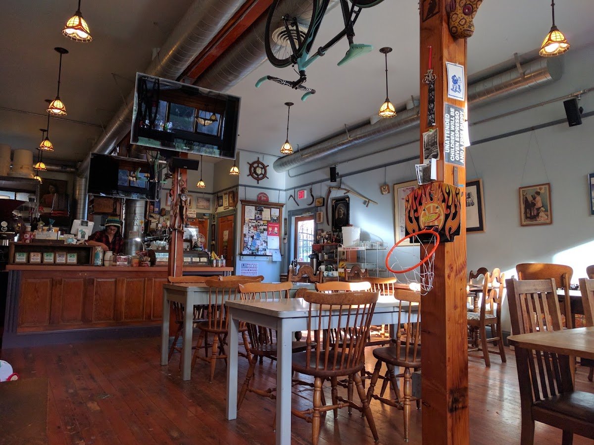 Oblique Coffee Roasters specialty coffee shop in Portland - photo 2