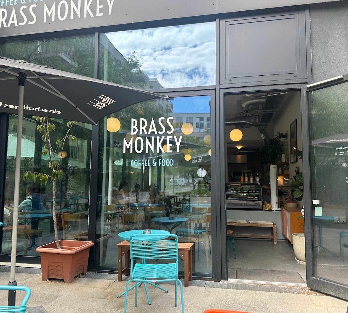 Storefront of Brass Monkey, specialty coffee shop in Vienna